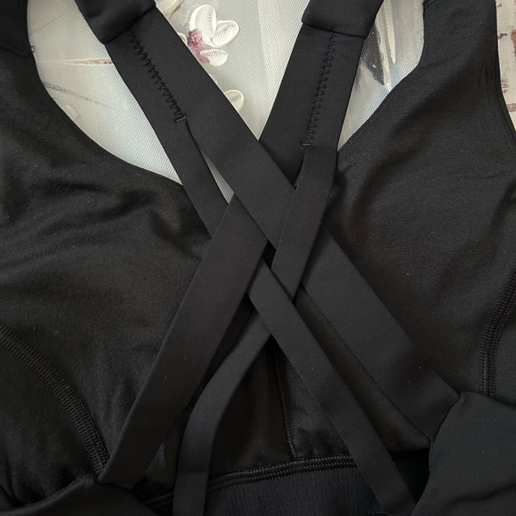 LULULEMON Black Crossover Racerback Tank Top Exercise Gym Workout Yoga - Picture 7 of 10